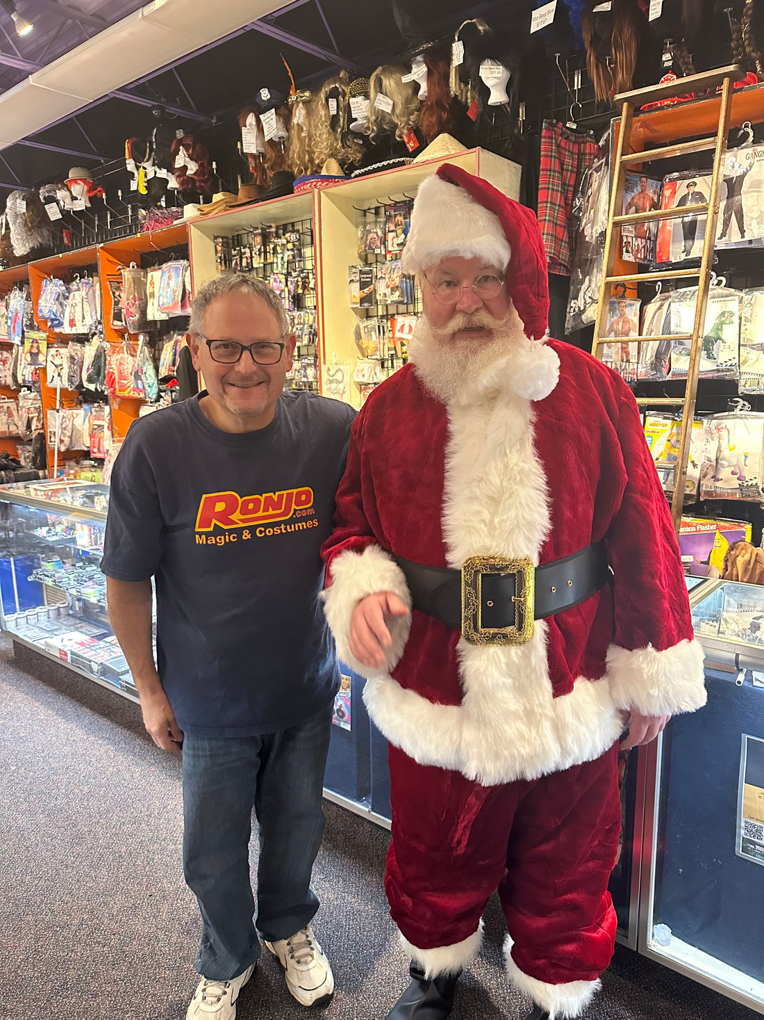 Buying Guide: Make Your Santa Suits Purchase Worthy!