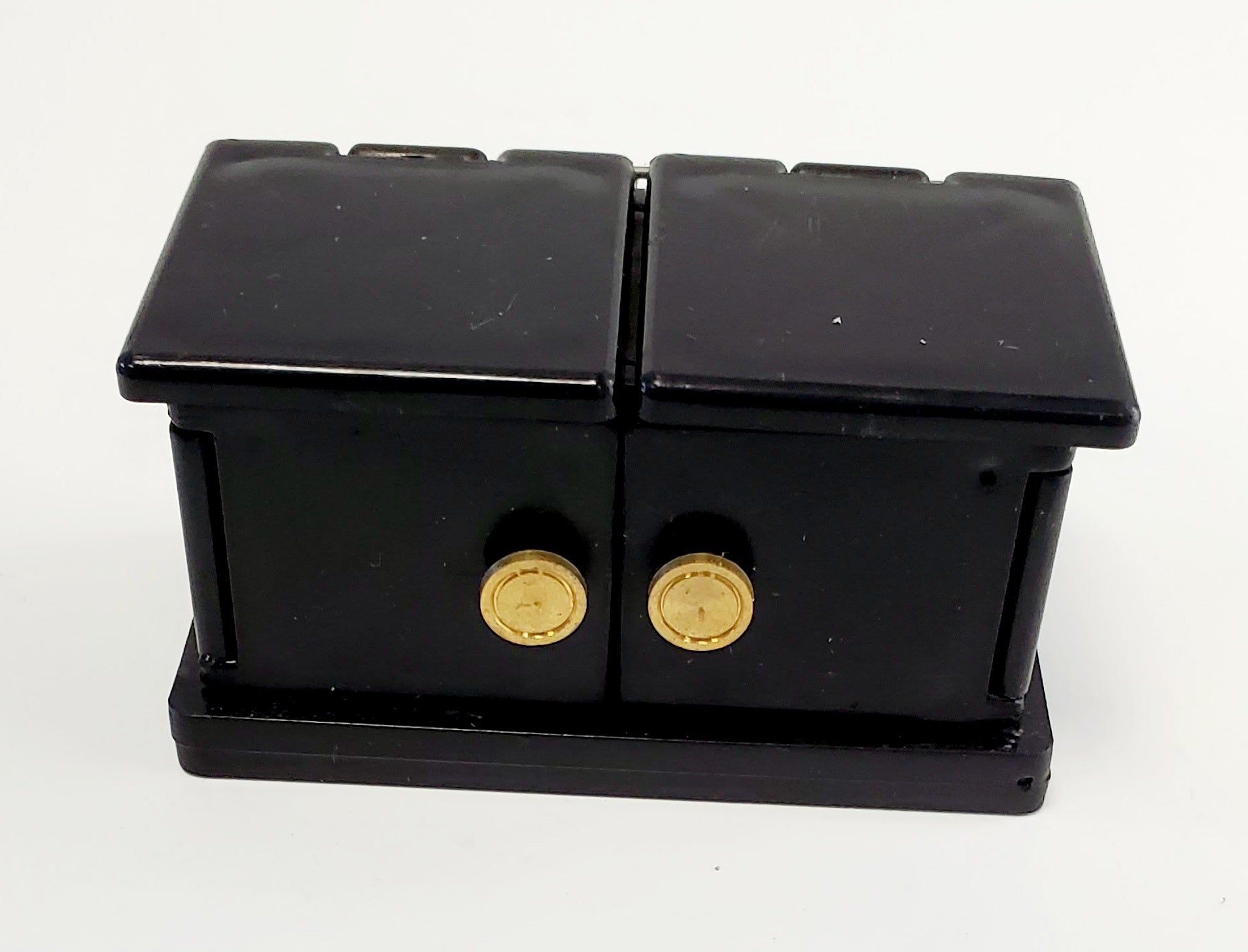Mini Miracle Die Box – Ronjo's Magic and Costumes